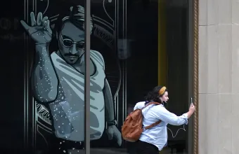 Salt Bae: Κλείνει τη θέρμανση στο εστιατόριο του για να κάνει οικονομία