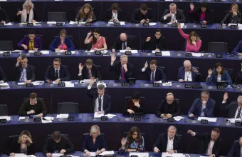 EE: Εκταμιεύτηκε η δεύτερη δόση της έκτακτης χρηματοδότηση για την Ουκρανία