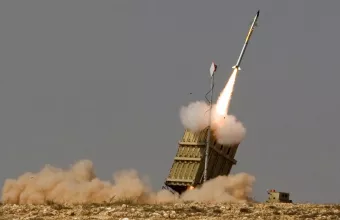 Ισραήλ για αντίποινα στο Ιράν: «Όλες οι επιλογές στο τραπέζι, ακόμα και πυρηνικές εγκαταστάσεις»