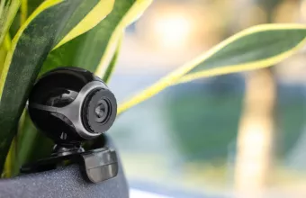 Θεσσαλονίκη: Ιδιοκτήτης διαμερίσματος κατέγραφε τη νοικάρισσα με κρυφή κάμερα