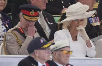 Καρολος και Καμίλα D-Day