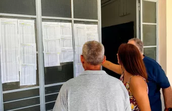 Πανελλήνιες 2024:  Στα 52 της χρόνια φοίτητρια μαζί με τα παιδιά της