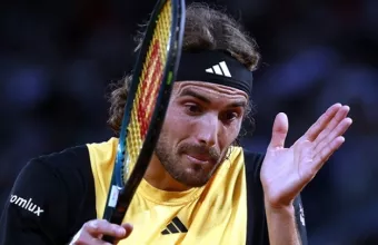 Αποκλείστηκε ο Τσιτσιπάς στα προημιτελικά του Ρολάν Γκαρός