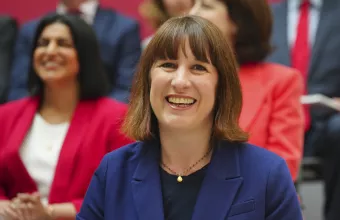 Rachel Reeves: Η πρώτη γυναίκα επικεφαλής των Οικονομικών του Ηνωμένου Βασιλείου