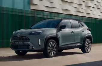 Υβριδικό σχεδόν ένα στα δύο αυτοκίνητα που αγόρασαν τον Ιούνιο οι Έλληνες 