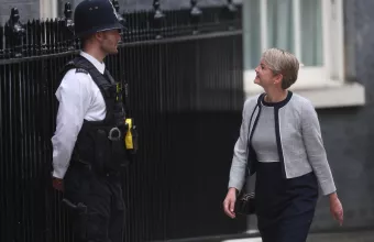 Η Ιβέτ Κούπερ