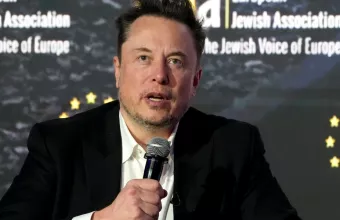 Μασκ Καντίροφ Tesla