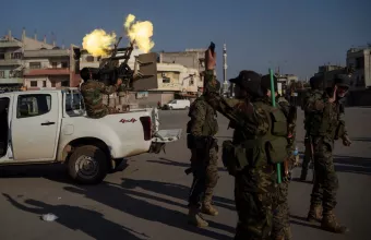 «Δαμόκλειος σπάθη» η βία στις διαπραγματεύσεις νέων αρχών της Συρίας με Κούρδους