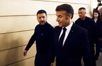 Μακρόν: Πολύ νωρίς για άρση κυρώσεων στη Ρωσία