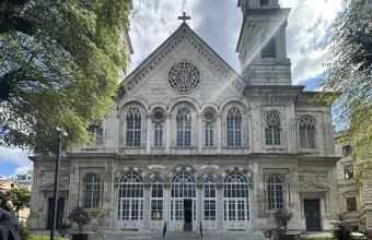 Ναό Αγίας Τριάδος Σταυροδρομίου