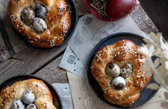 Πασχαλινά κουλούρια και τσουρέκια: 19 συνταγές για να μοσχοβολίσει το σπίτι