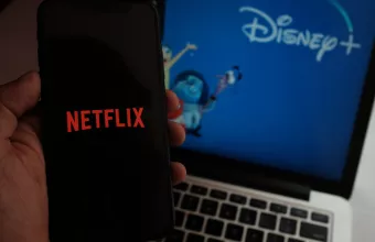 Netflix, Disney Plus 