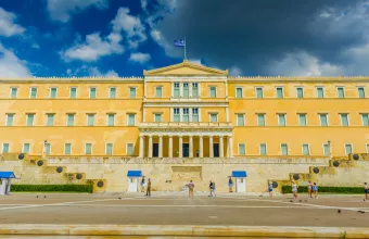 Σενάρια κυβερνησιμότητας στην κινούμενη άμμο