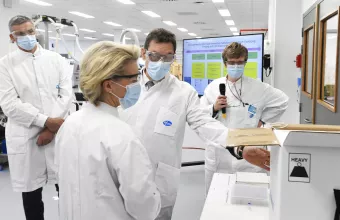 Ούρσουλα φον ντερ Λάιεν - Άλμπερτ Μπουρλά