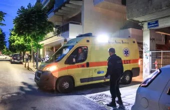 Ασθενοφόρο στη Λάρισα