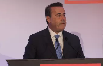 Άνδρας δημόσια ομιλία