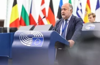 Δημήτρης Τσιόδρας