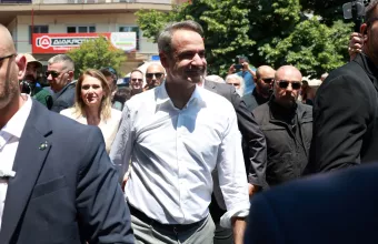 "Κάτω τα χέρια από τον Μητσοτάκη!" και αριθμητική ασάφεια
