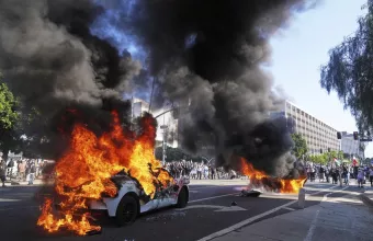 Αυταρχική παρέκκλιση του Τραμπ στην Καλιφόρνια; 