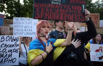 Οι Ουκρανοί διαδηλώνουν κατά της κυβέρνησης