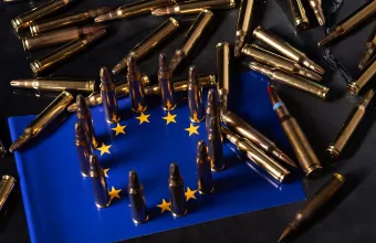 Η Ευρώπη καίγεται και η Ε.Ε. εξοπλίζεται