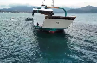 Φέρι μποτ προσάραξε σε ξέρα στα Νέα Στύρα