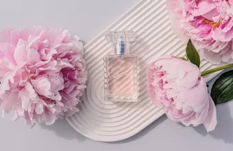 Η άγνωστη ιστορία των αρωμάτων από την αρχαιότητα στο σήμερα