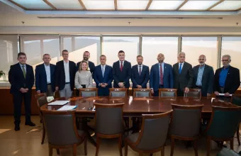 Coca-Cola Τρία Έψιλον: Δωρεά 1 εκατ. ευρώ σε πυρόπληκτες περιοχές της Αχαΐας