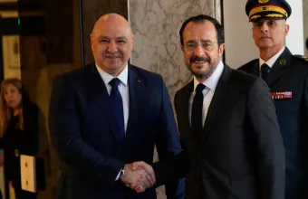 Τζοτζέφ Αούν