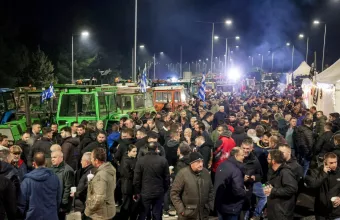 Συγκέντρωση αγροτών νύχτα