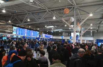 Κόσμος στο Ελ. Βενιζέλος