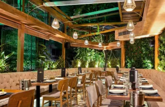 Mayor: Το all day στέκι του Κολωνακίου για καλό φαγητό και live