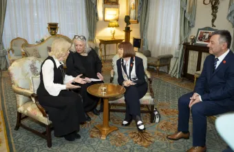 Καμίλα με Πελικό