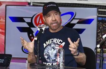 Πέθανε ο διάσημος ηθοποιός Τσακ Νόρις