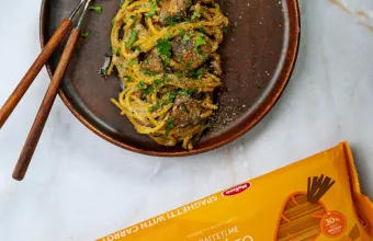 Νηστίσιμη καρμπονάρα με σπαγγέτι με καρότο, μανιτάρια και κρέμα κάσιους