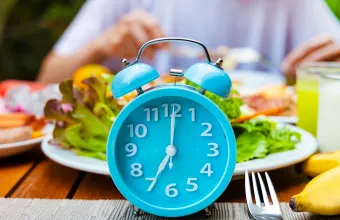 Διαλειμματική νηστεία: Νέα έρευνα εστιάζει στο πότε σταματάμε να τρώμε