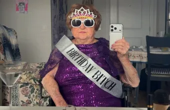 GRWM Grandma Droniak viral γιαγιά