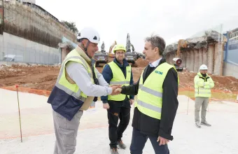 Μητσοτάκης - Fly over