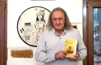 Στη θρυλική «Ταβέρνα ο Πειναλέων» για μερακλήδικους κεφτέδες και ιστορίες 50 ετών