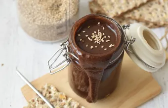 Σπιτικό ταχίνι με μέλι και κακάο