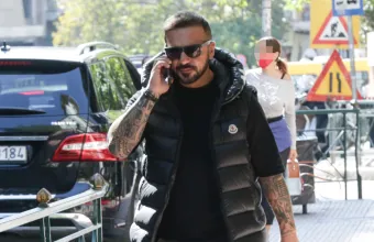 Τριαντάφυλλος για το διαζύγιο