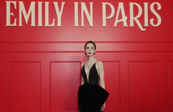 Emily in Paris Μύκονος
