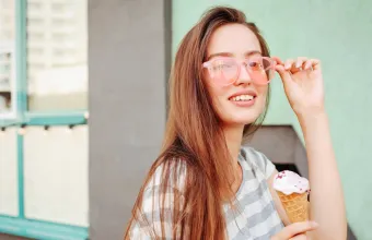 Η Gen Z λαχταρά τα γλυκά περισσότερο από κάθε άλλη γενιά, σύμφωνα με νέα έρευνα
