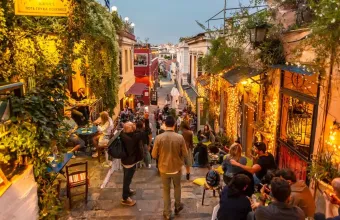 Πάσχα στην Αθήνα: 14 πράγματα να κάνεις στην πόλη, όταν όλοι πάνε στο χωριό