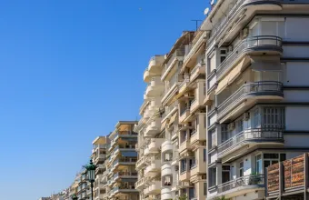 Ακίνητα στην Ελλάδα: Η αγορά δοκιμάζεται από τη σκιά του πολέμου στη Μέση Ανατολή