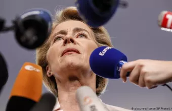 Φον ντερ Λάιεν για ευρομολόγο: Δικαιολογημένες οι επιφυλάξεις της Γερμανίας