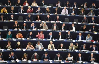 Ευρωκοινοβούλιο: Καταδικάζει την ρωσική εισβολή στην Ουκρανία - Ζητά να δοθεί καθεστώς υποψήφιας προς ένταξη χώρας 