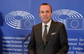 Μάνφρεντ Βέμπερ