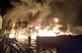 Ολονύχτια μάχη με τις φλόγες έδωσαν ισχυρές πυροσβεστικές δυνάμεις