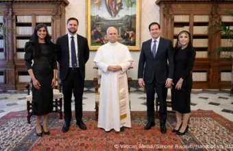 Ο Πάπας με εκπροσώπους στο Βατικανό